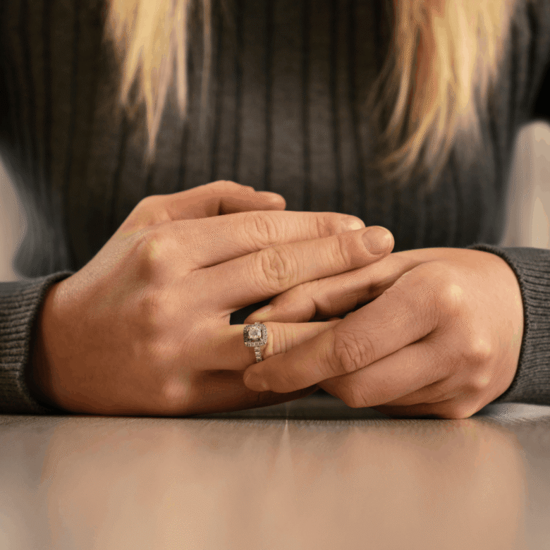 The Top Mistakes to Avoid When Selling a Home During Divorce